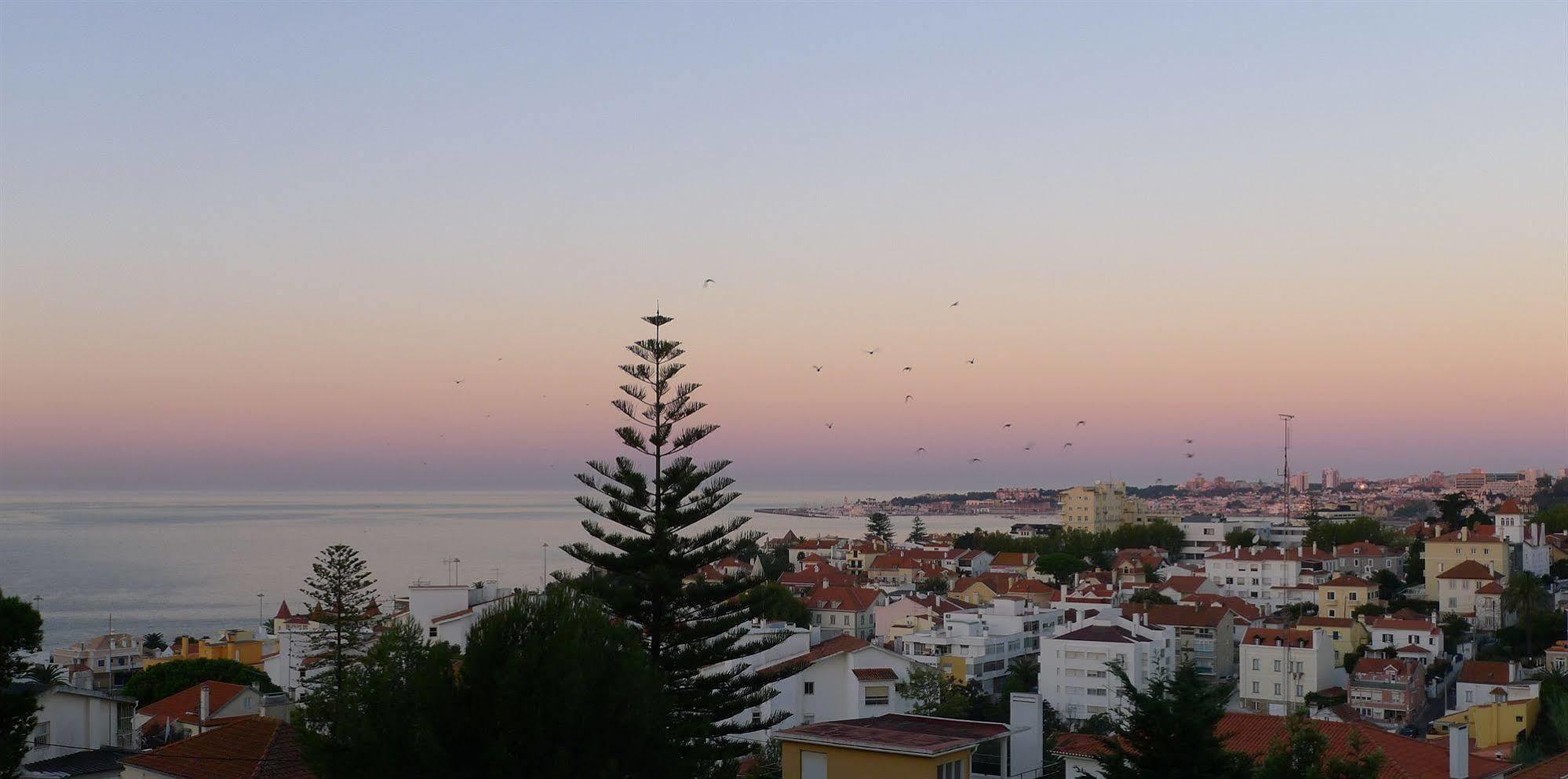 Dolce Vita Guesthouse Estoril Exterior photo